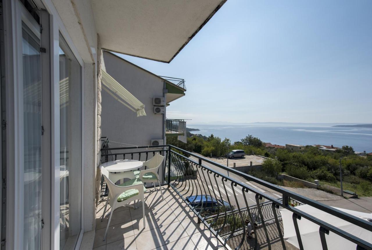 Apartments With A Parking Space Brela, Makarska - 16603 Exterior photo