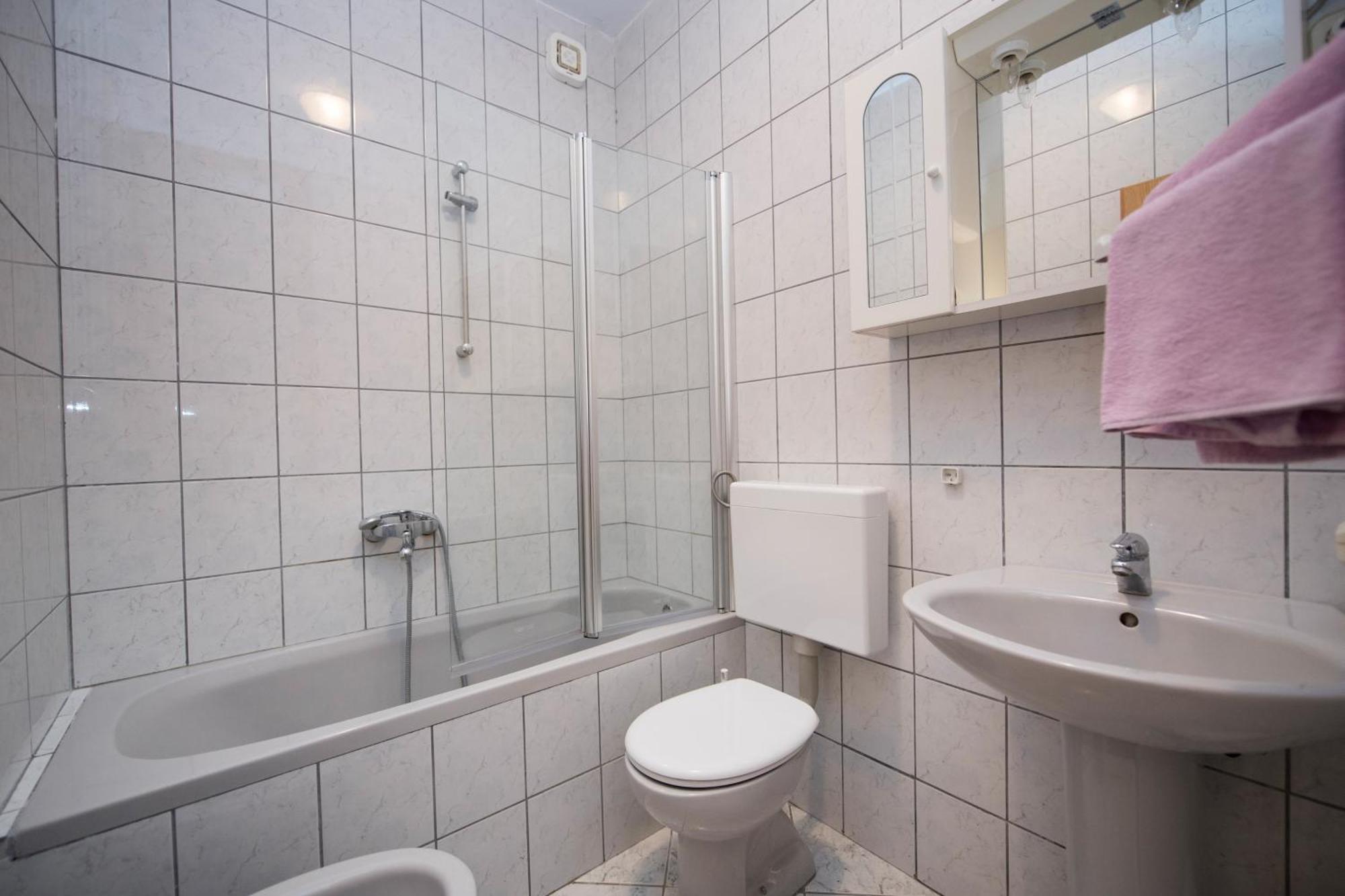 Apartments With A Parking Space Brela, Makarska - 16603 Room photo